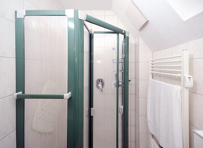 Wohnung 7.4 Bad mit Dusche